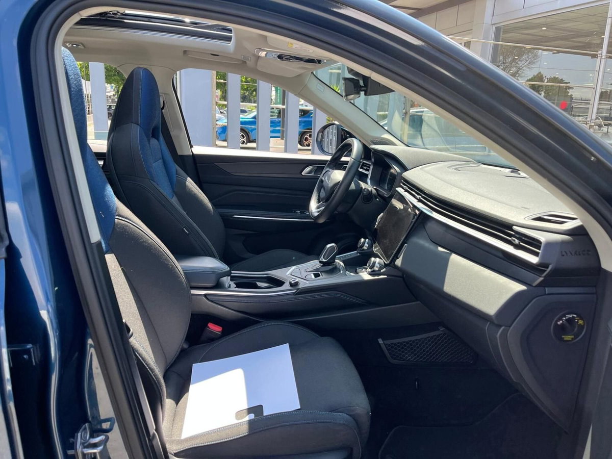 Lynk & Co 01 01 1.5 td phev (16)