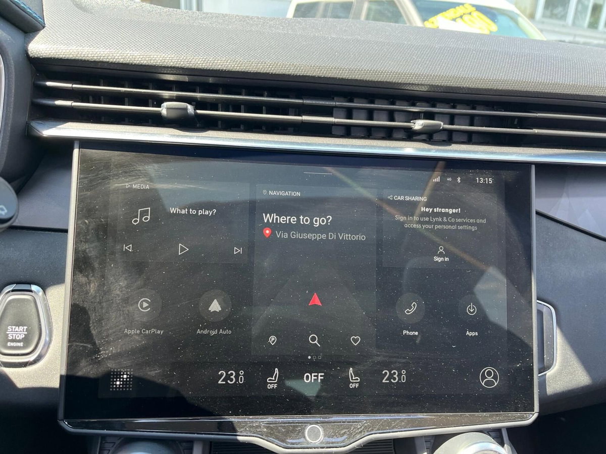 Lynk & Co 01 01 1.5 td phev (20)