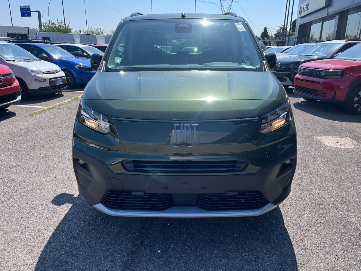 Fiat Doblò Furgone crew cab 1.5 bluehdi 100cv (2)