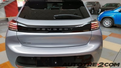 Peugeot 208 PureTech 100 Stop&Start 5 porte Allure (17)