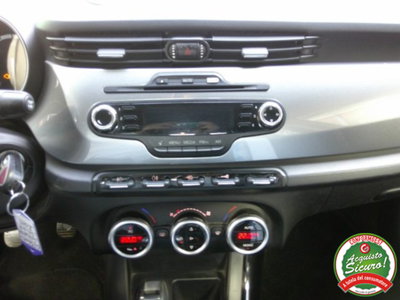 Alfa Romeo Giulietta 2.0 JTDm-2 Distinctive 170cv (17)