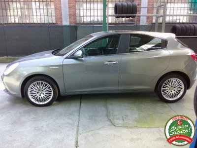 Alfa Romeo Giulietta 2.0 JTDm-2 Distinctive 170cv (2)