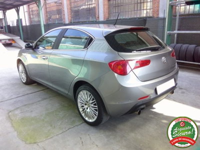 Alfa Romeo Giulietta 2.0 JTDm-2 Distinctive 170cv (3)
