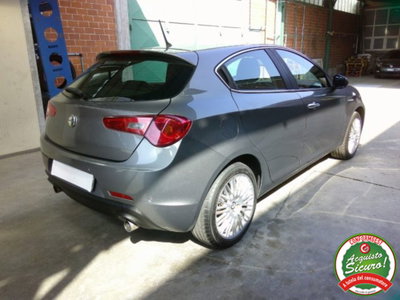 Alfa Romeo Giulietta 2.0 JTDm-2 Distinctive 170cv (5)
