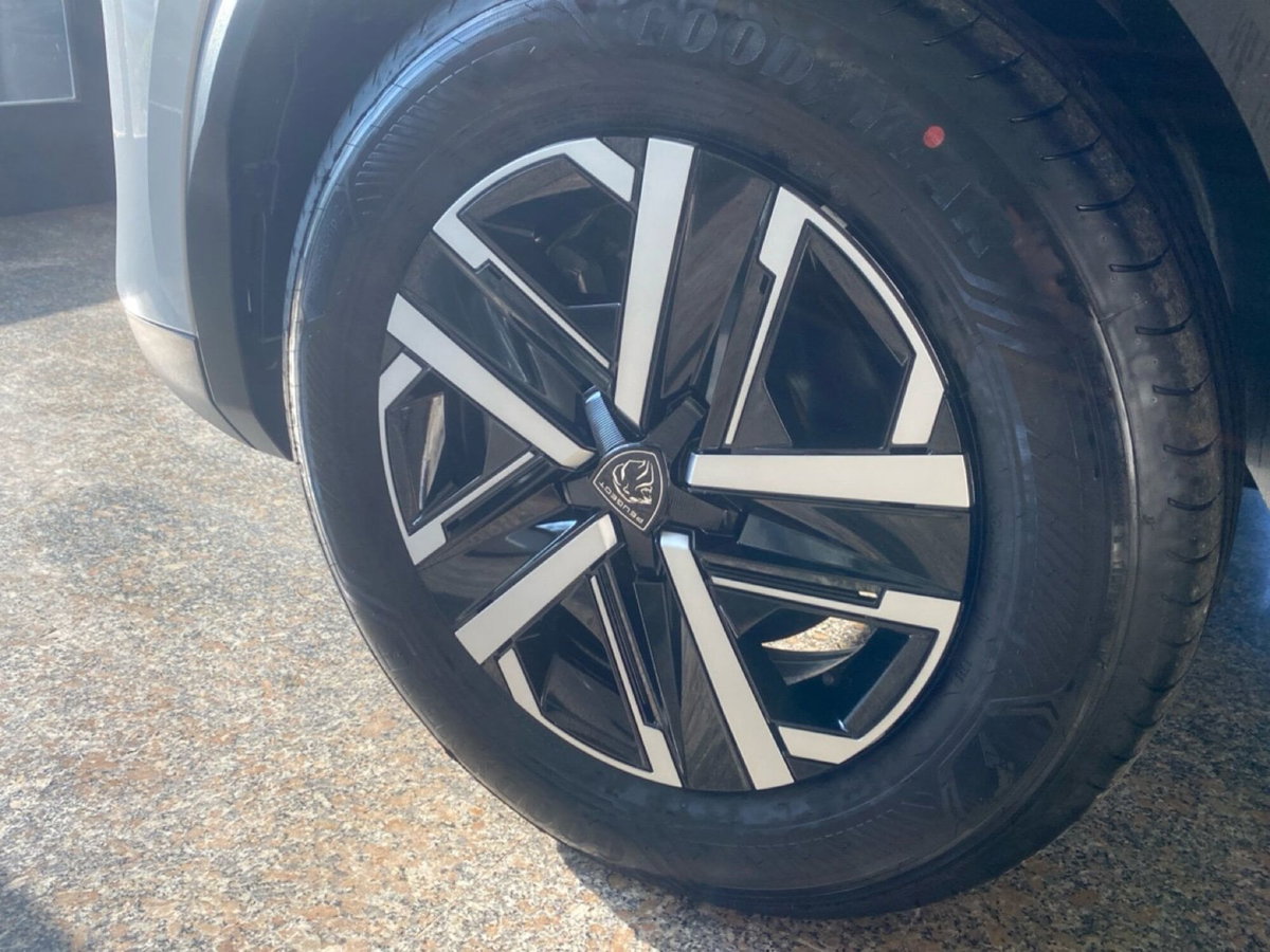 Peugeot 2008 1.2 puretech Style s&s 130cv eat8 (15)