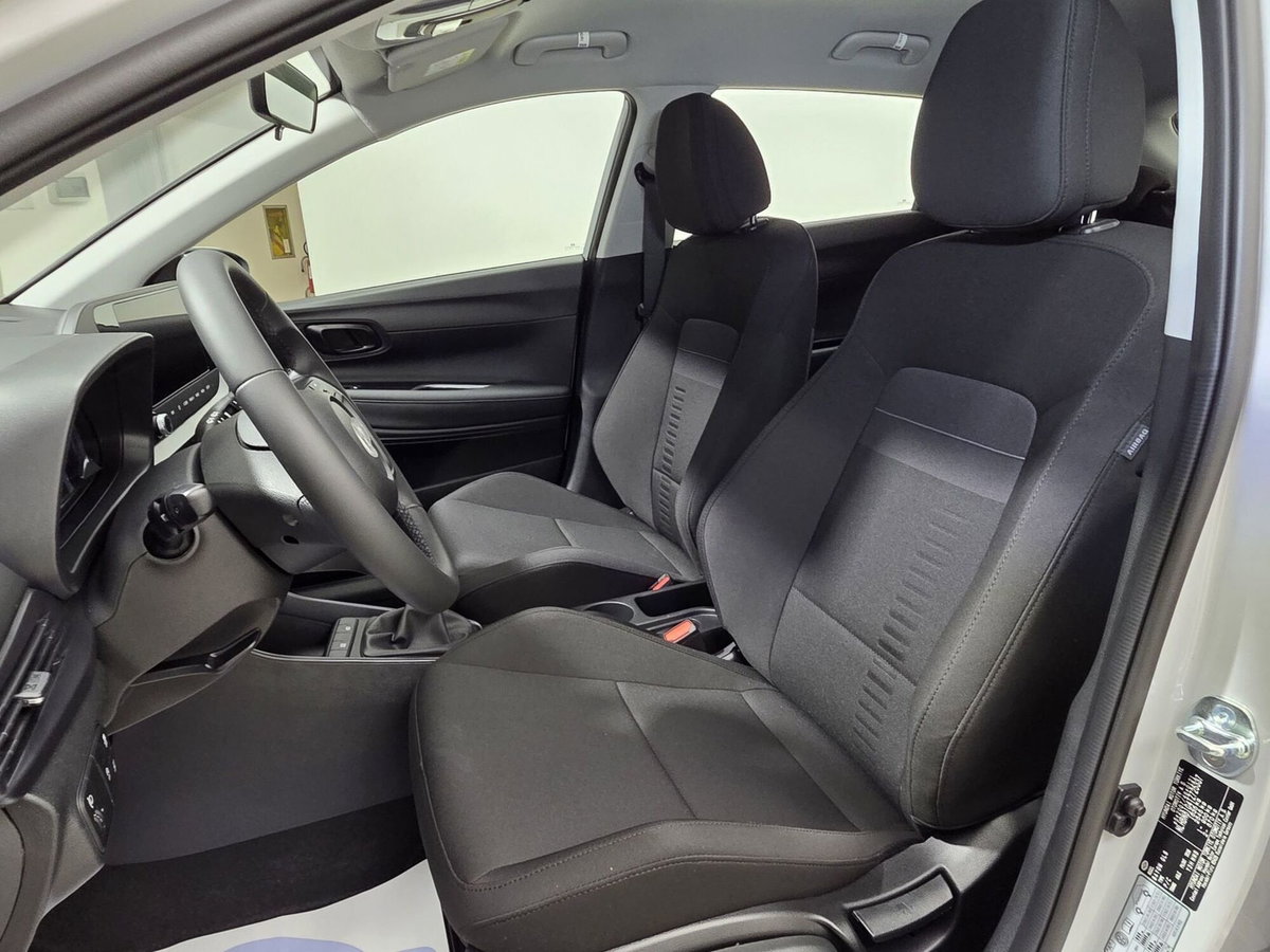 Hyundai Bayon 1.0 t-gdi Business 90cv mt (10)
