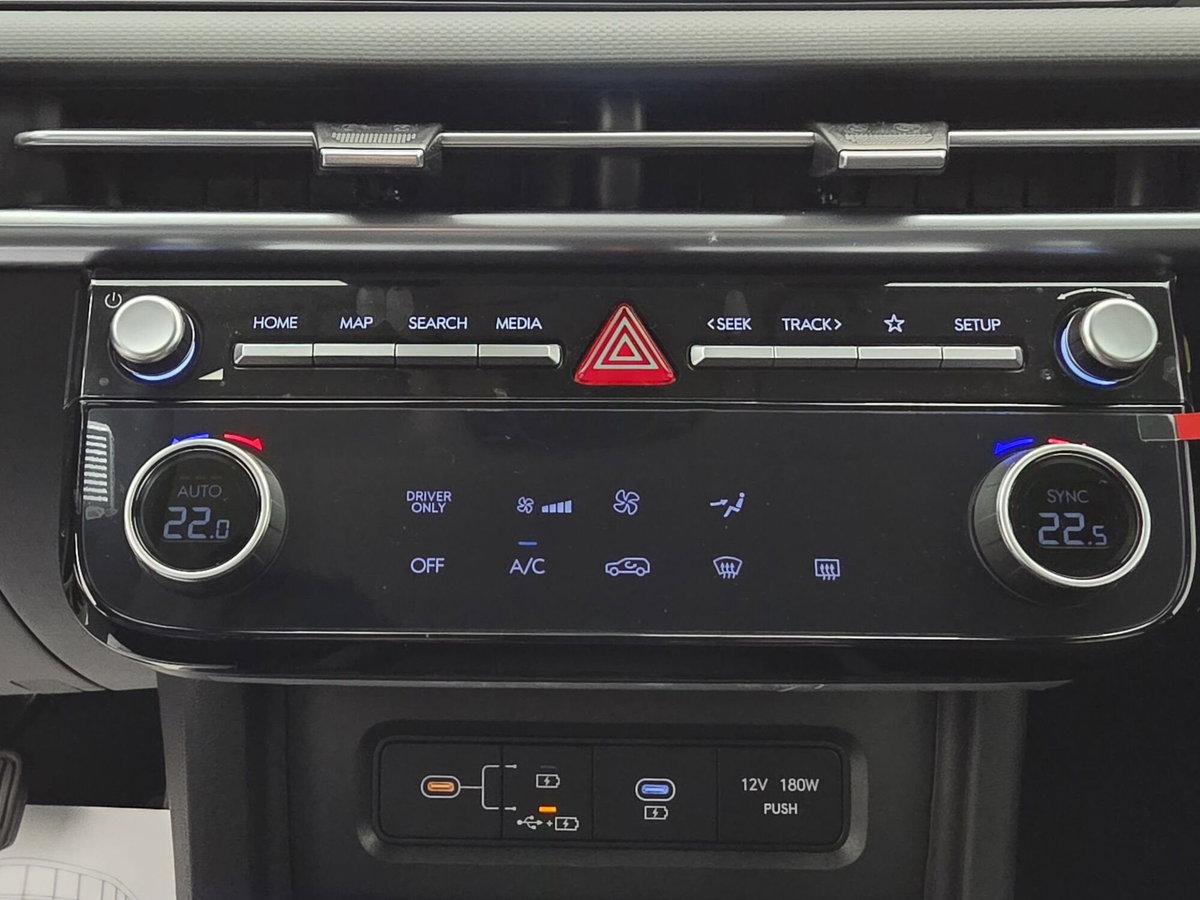 Hyundai Tucson 1.6 hev Business 2wd 239cv auto (19)