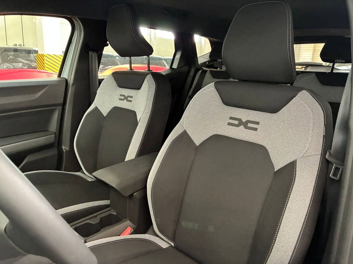 Dacia Duster 1.8 hybrid Journey 155cv auto (4)