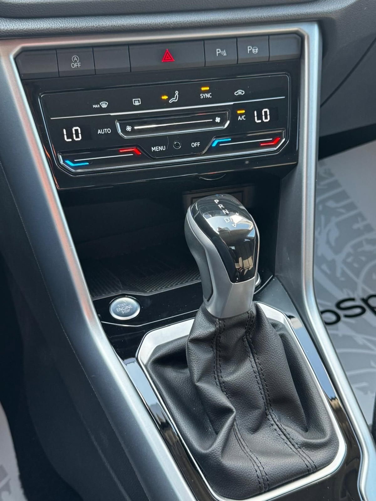 Volkswagen T-Roc 1.5 tsi Life dsg (10)