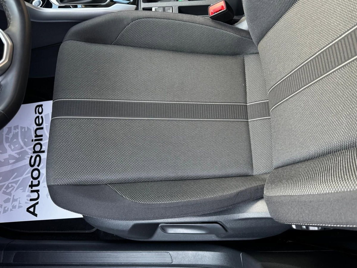 Volkswagen T-Roc 1.5 tsi Life dsg (18)