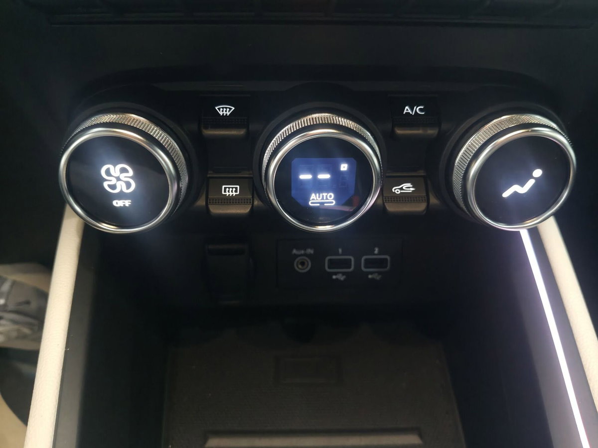 Renault Clio TCe 100 CV GPL 5 porte Intens (8)