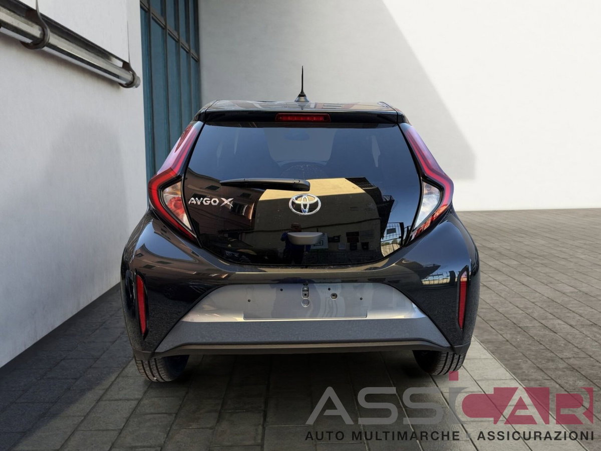 Toyota Aygo X 1.0 Active 72cv s-cvt (5)