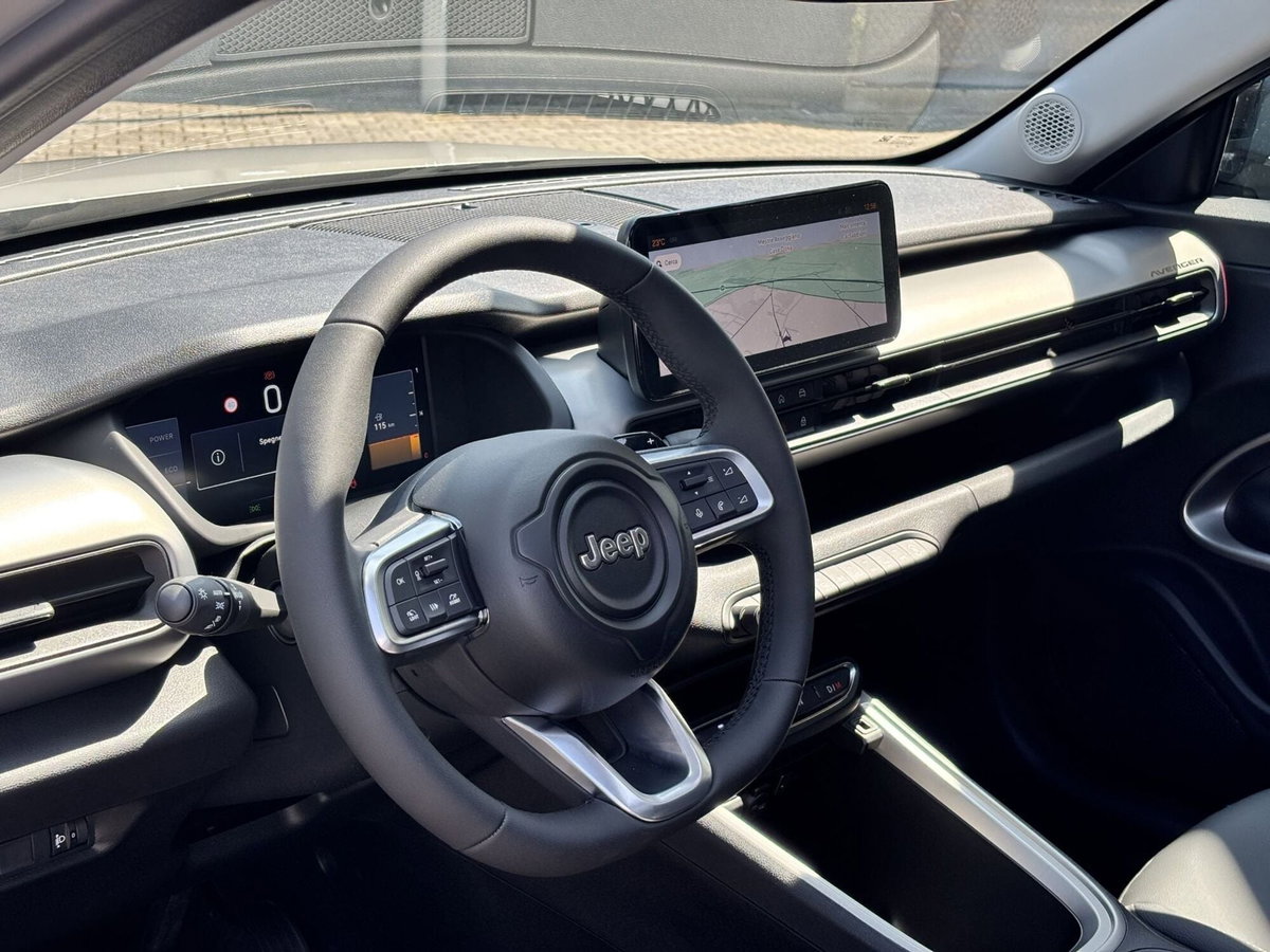 Jeep Avenger 1.2 turbo e-hybrid mhev Summit fwd 110cv edct6 (13)