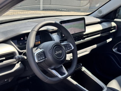 Jeep Avenger 1.2 turbo e-hybrid mhev Summit fwd 110cv edct6 (13)