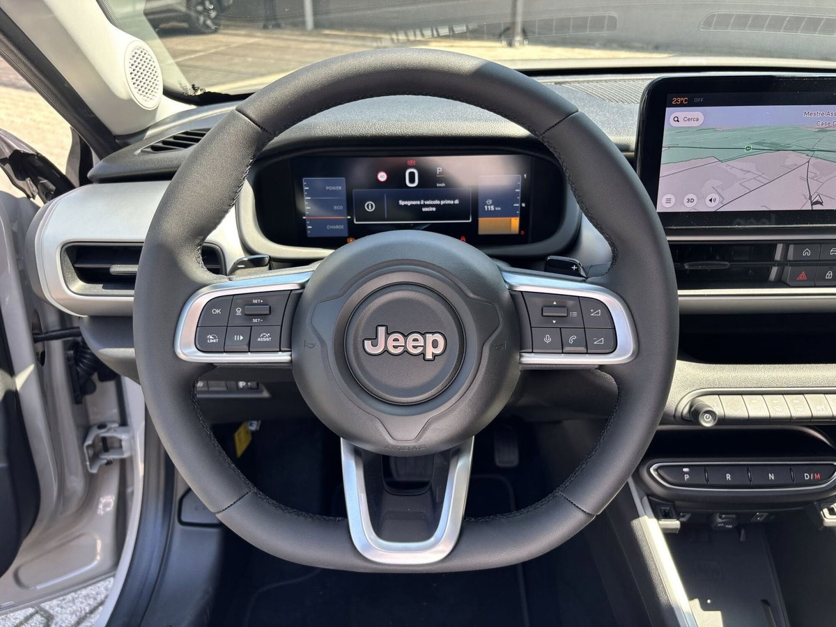 Jeep Avenger 1.2 turbo e-hybrid mhev Summit fwd 110cv edct6 (14)