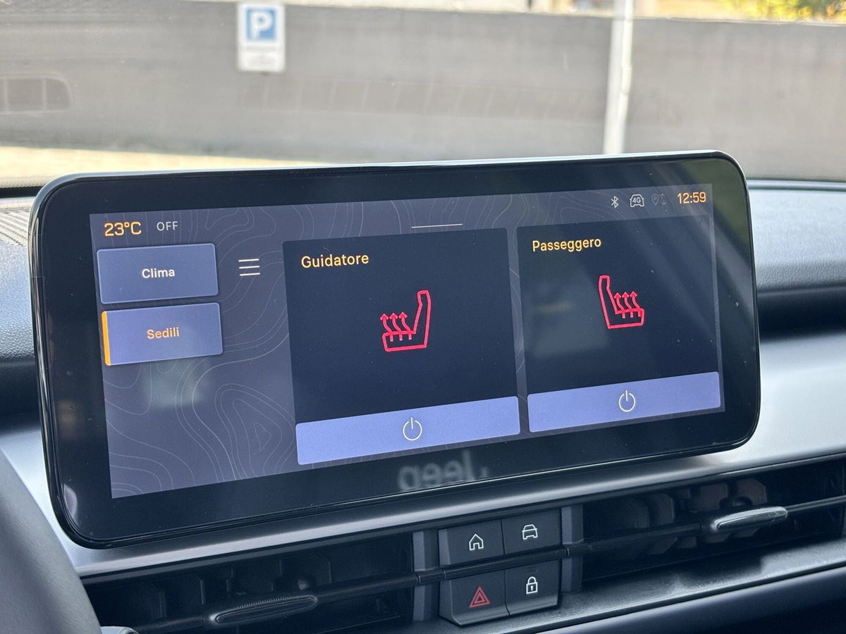 Jeep Avenger 1.2 turbo e-hybrid mhev Summit fwd 110cv edct6 (17)