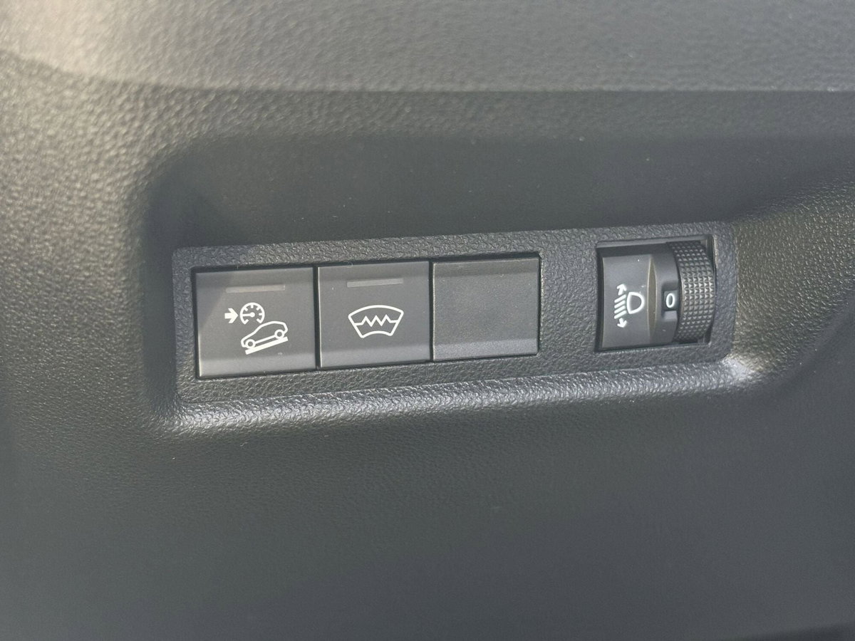 Jeep Avenger 1.2 turbo e-hybrid mhev Summit fwd 110cv edct6 (19)