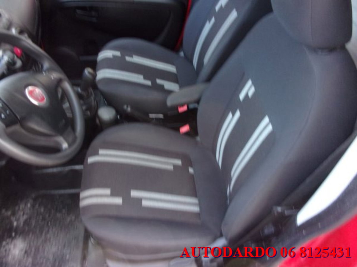 Fiat Fiorino 1.3 MJT 75CV Combi Semi Adventure (11)