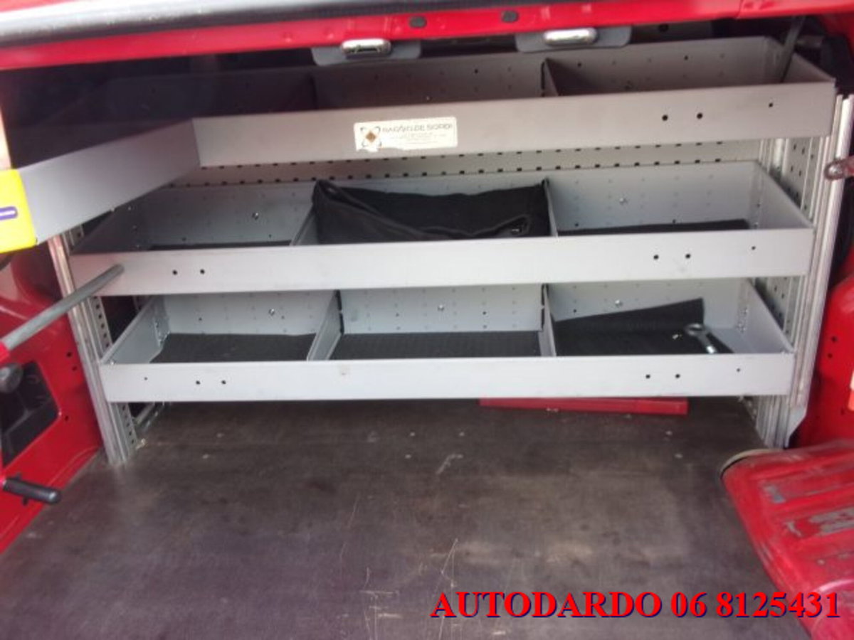 Fiat Fiorino 1.3 MJT 75CV Combi Semi Adventure (17)
