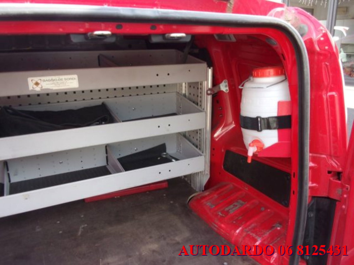 Fiat Fiorino 1.3 MJT 75CV Combi Semi Adventure (2)