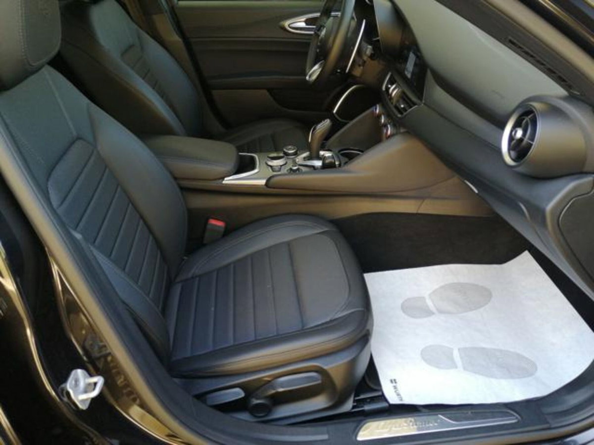 Alfa Romeo Giulia 2.2 Turbodiesel 190 CV AT8 Sprint (11)