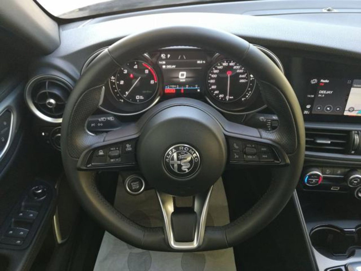Alfa Romeo Giulia 2.2 Turbodiesel 190 CV AT8 Sprint (13)