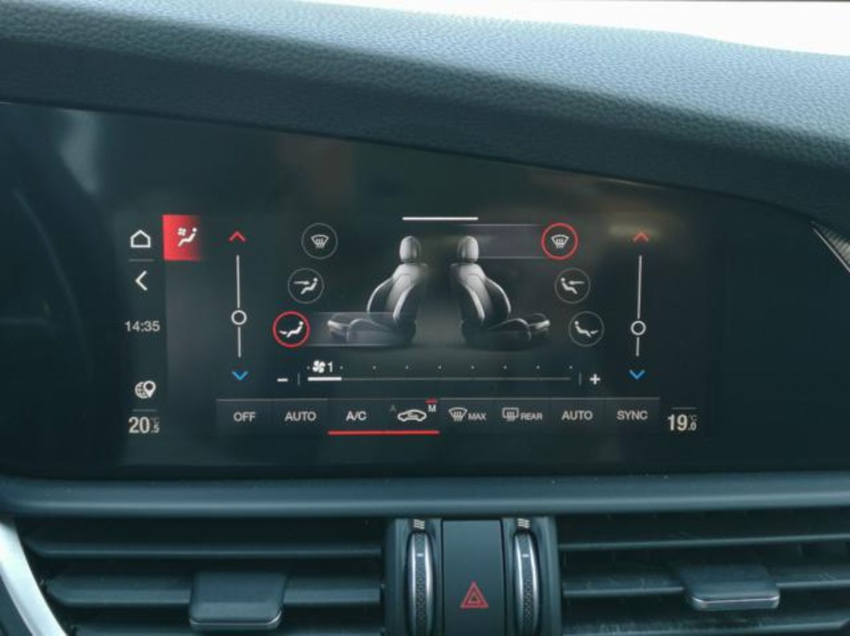 Alfa Romeo Giulia 2.2 Turbodiesel 190 CV AT8 Sprint (19)
