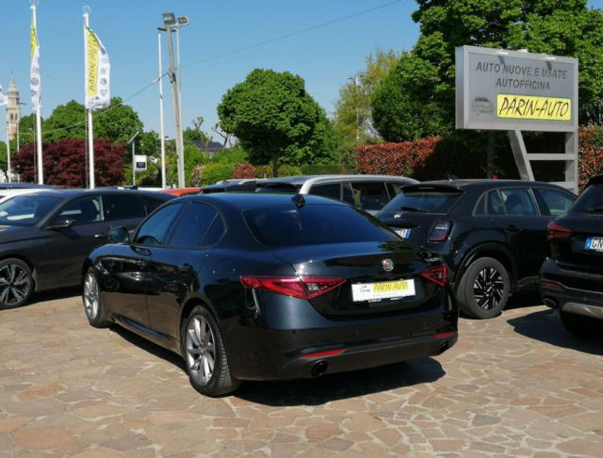 Alfa Romeo Giulia 2.2 Turbodiesel 190 CV AT8 Sprint (3)