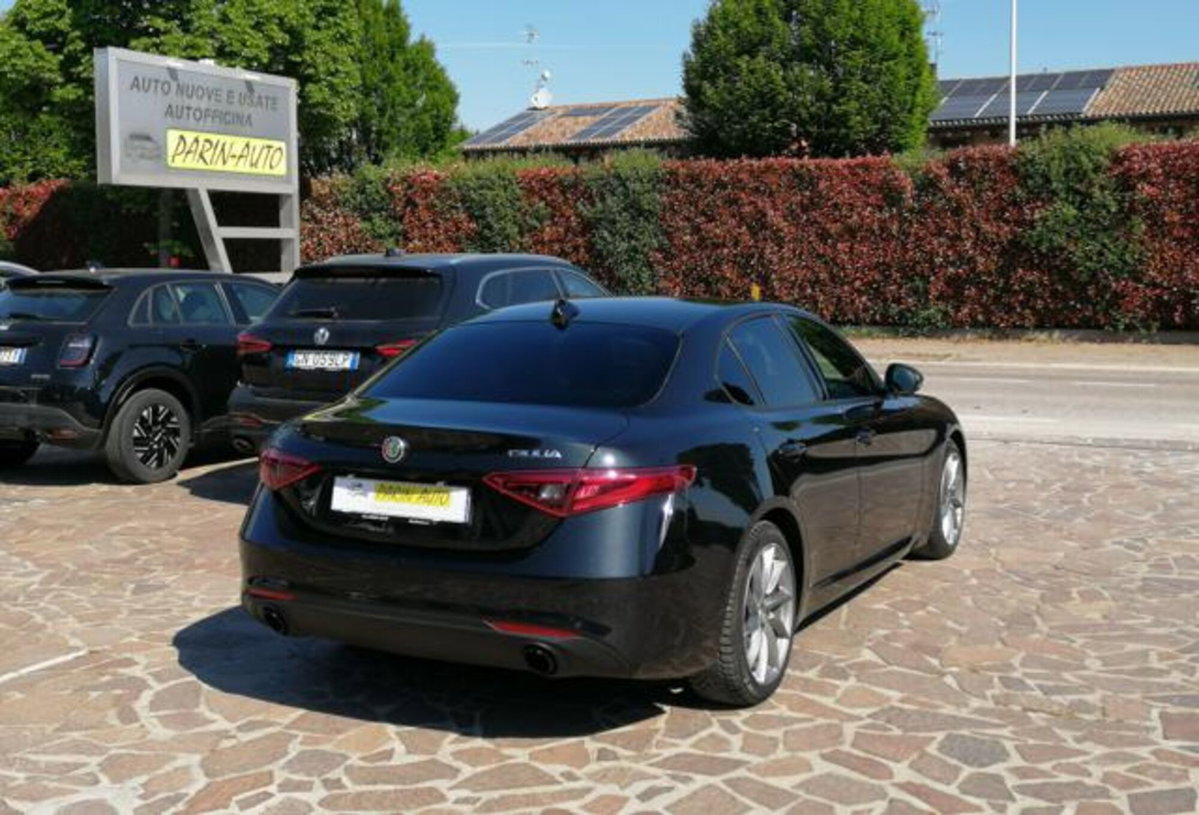 Alfa Romeo Giulia 2.2 Turbodiesel 190 CV AT8 Sprint (4)