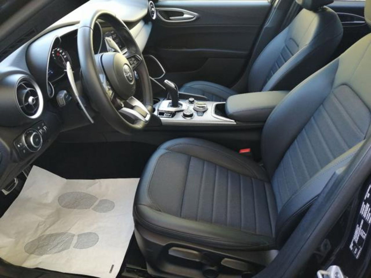 Alfa Romeo Giulia 2.2 Turbodiesel 190 CV AT8 Sprint (7)