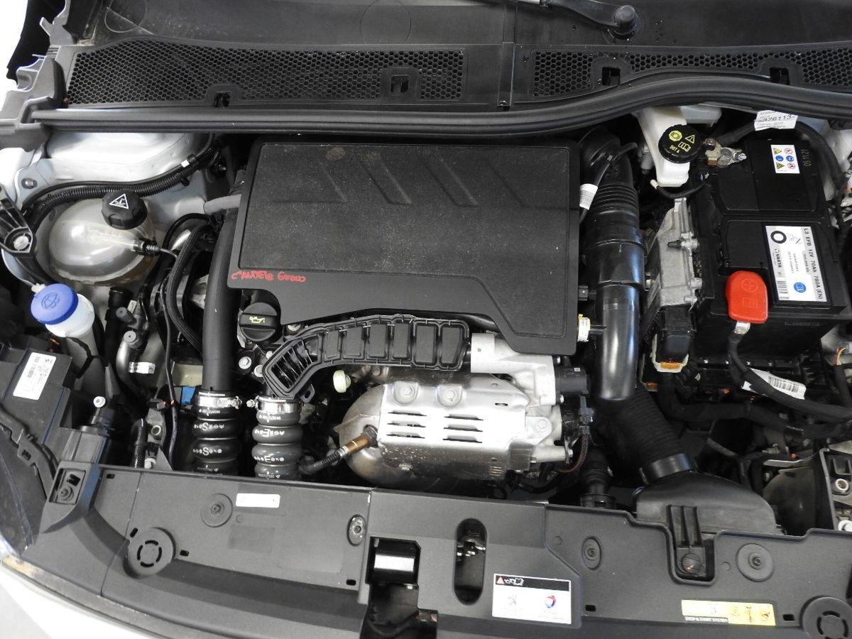 Peugeot 208 PureTech 100 Stop&Start EAT8 5 porte Allure Pack (14)