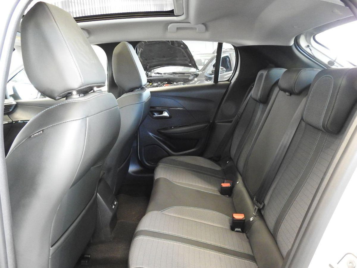 Peugeot 208 PureTech 100 Stop&Start EAT8 5 porte Allure Pack (18)