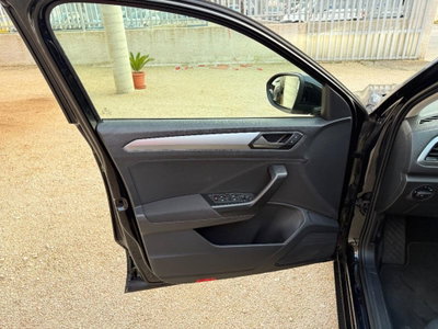 Volkswagen T-Roc 2.0 tdi Life 150cv dsg (9)
