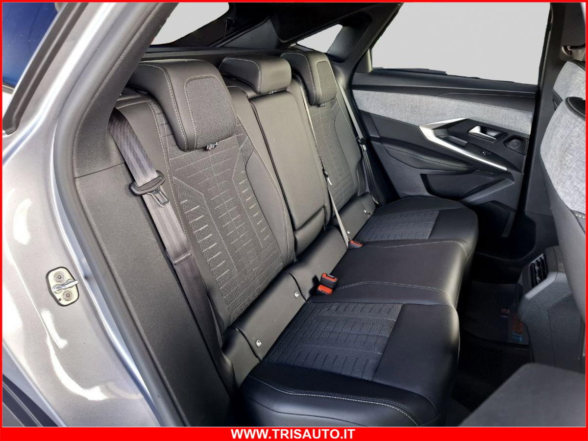 Peugeot 3008 1.2 hybrid GT 145cv e-dcs6 (12)