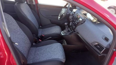 Lancia Ypsilon 1.0 FireFly 5 porte S&S Hybrid Silver Plus (13)