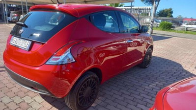 Lancia Ypsilon 1.0 FireFly 5 porte S&S Hybrid Silver Plus (7)