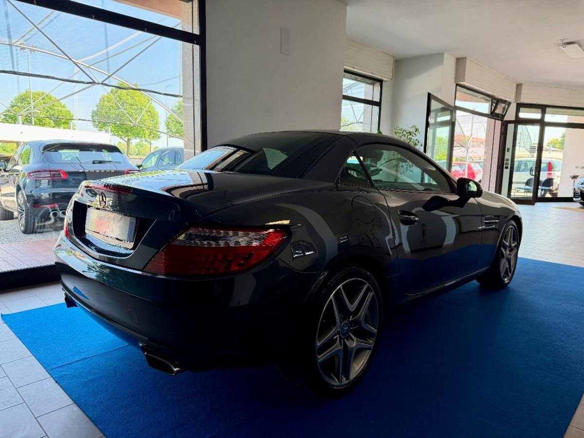 Mercedes-Benz SLK 200 CGI Sport (5)