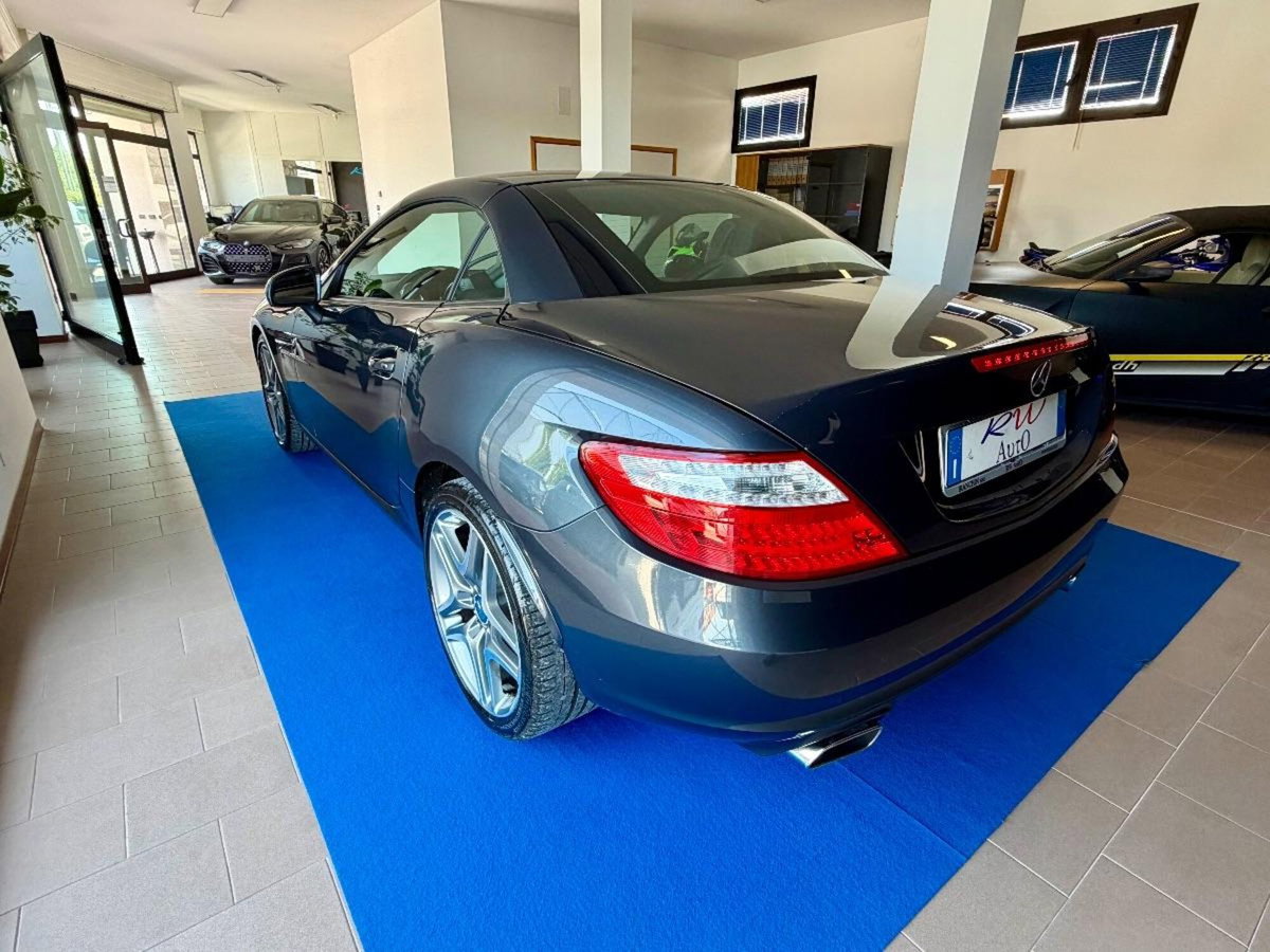 Mercedes-Benz SLK 200 CGI Sport (6)