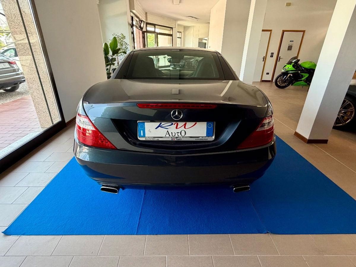Mercedes-Benz SLK 200 CGI Sport (7)