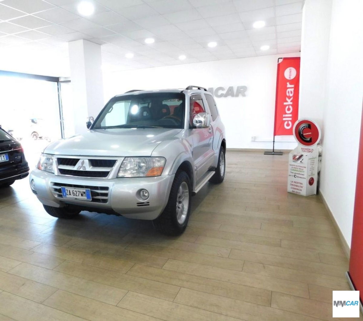Mitsubishi Pajero 3.2 16V DI-D 3p. GLS2 (2)