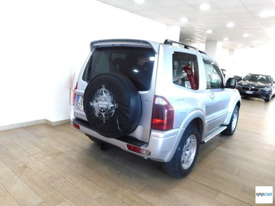 Mitsubishi Pajero 3.2 16V DI-D 3p. GLS2 (3)