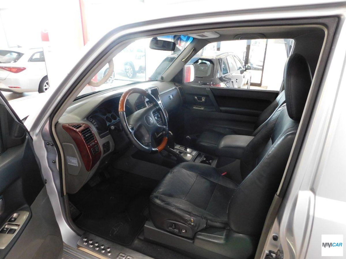 Mitsubishi Pajero 3.2 16V DI-D 3p. GLS2 (7)