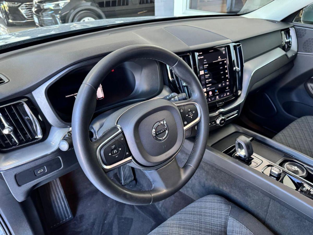 Volvo XC60 B4 automatico Core (11)