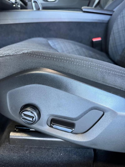 Volvo XC60 B4 automatico Core (13)
