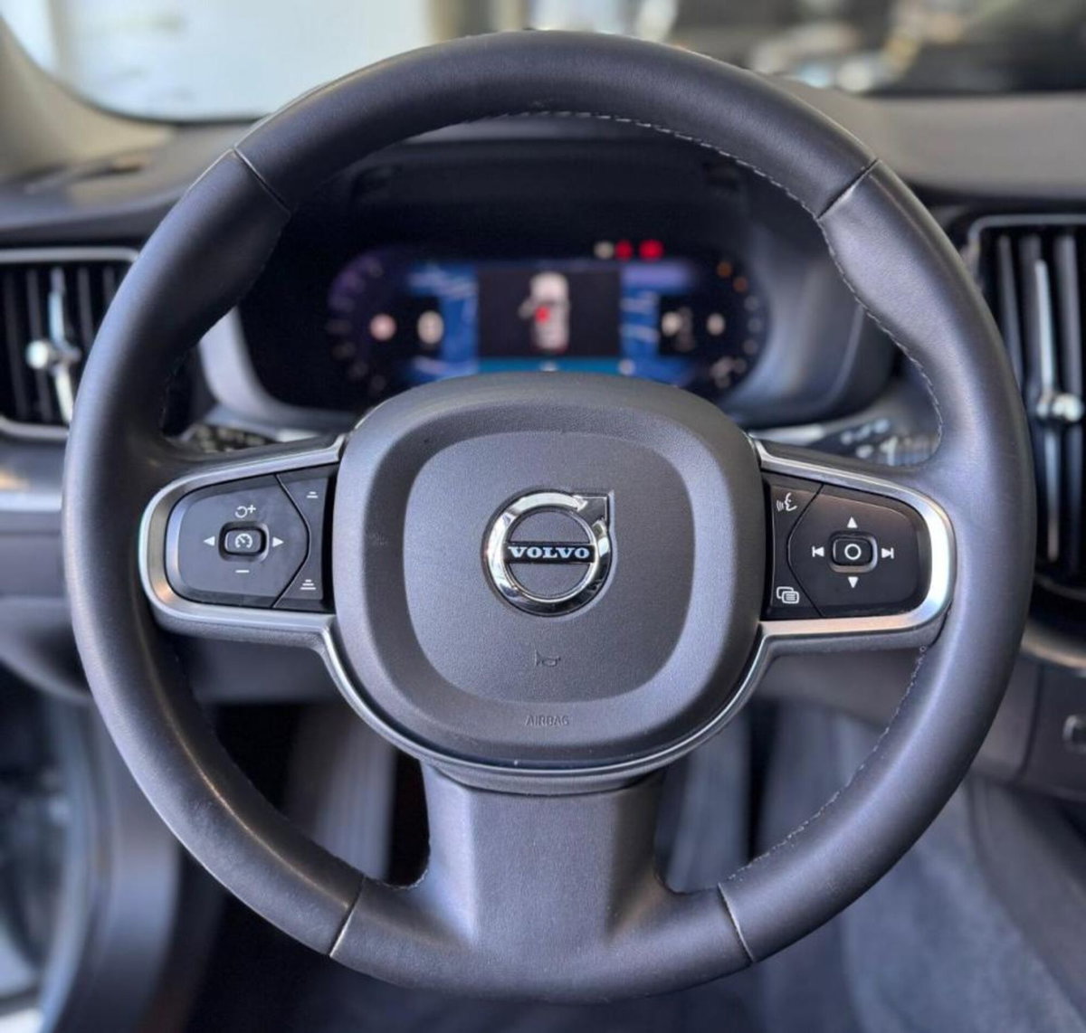 Volvo XC60 B4 automatico Core (15)