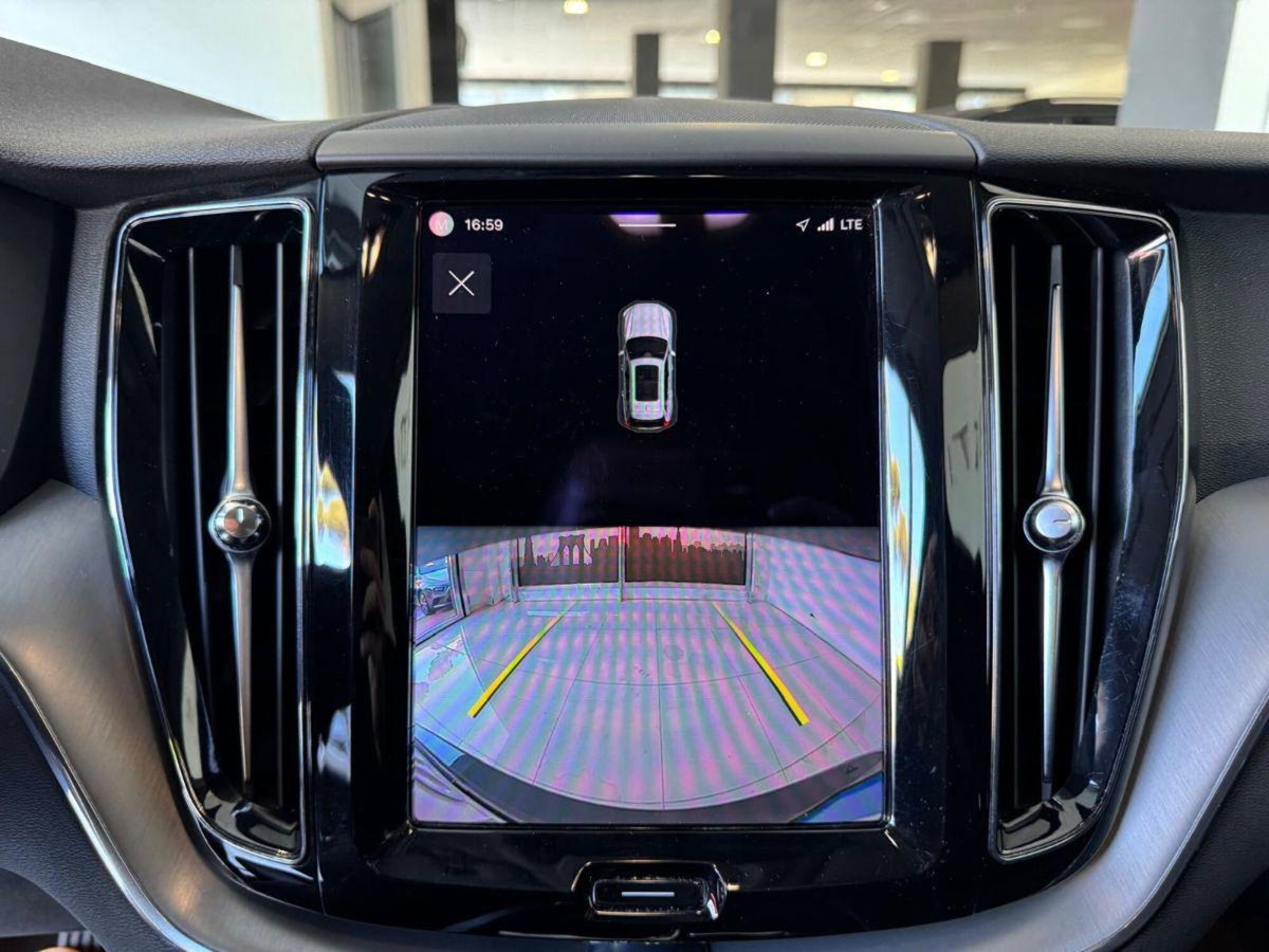 Volvo XC60 B4 automatico Core (18)
