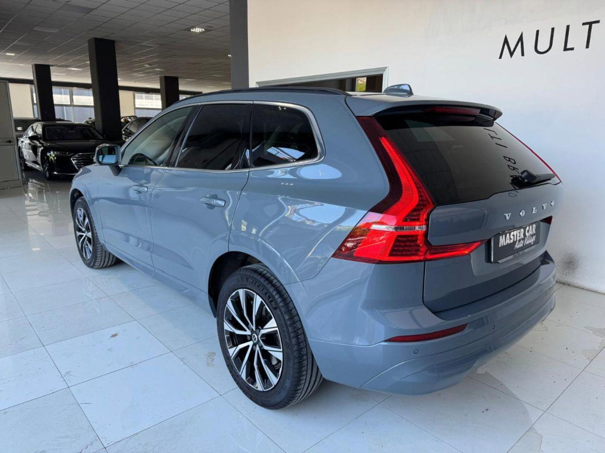 Volvo XC60 B4 automatico Core (2)