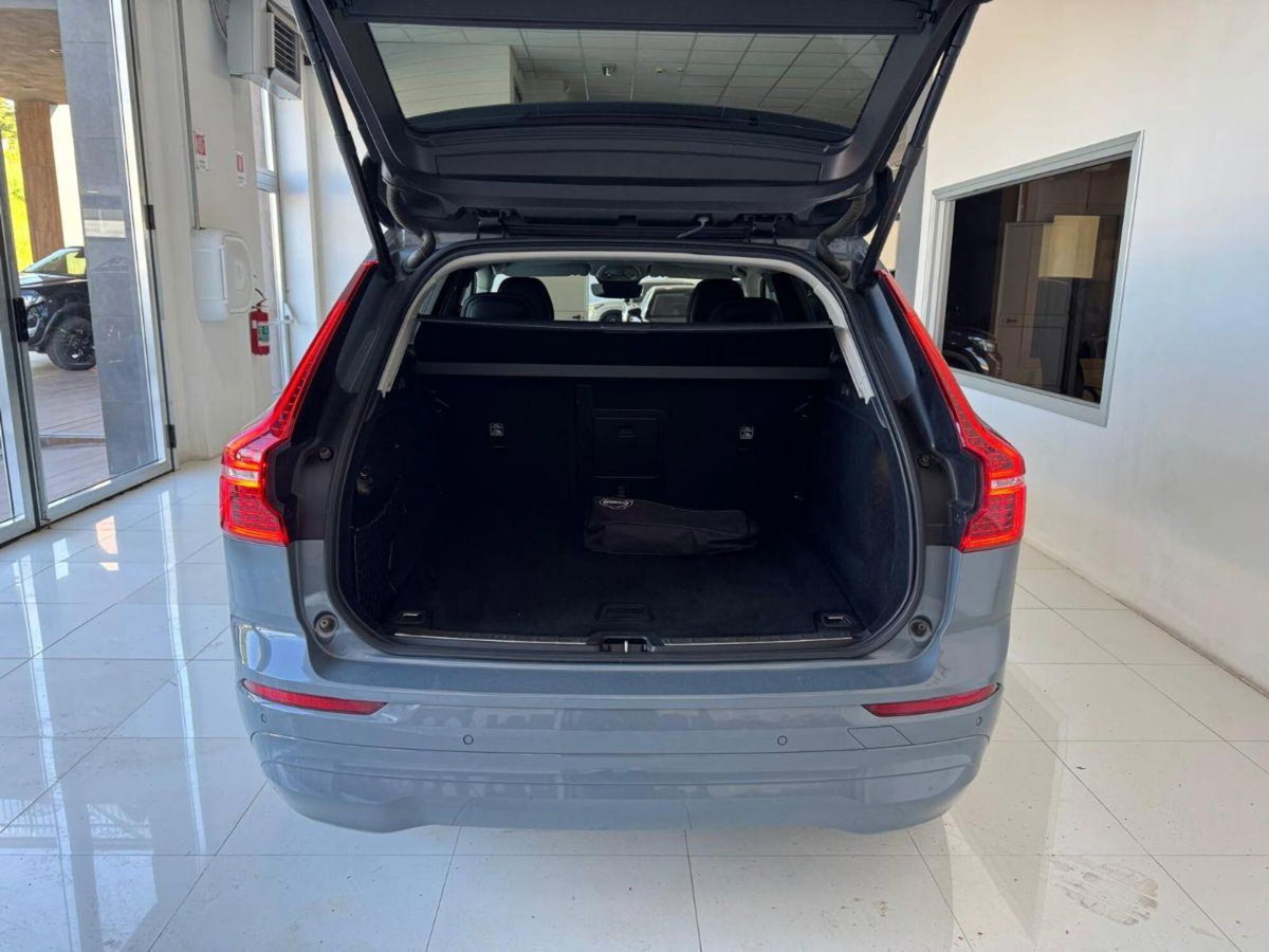 Volvo XC60 B4 automatico Core (7)