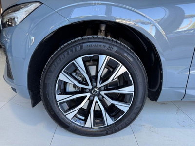 Volvo XC60 B4 automatico Core (9)