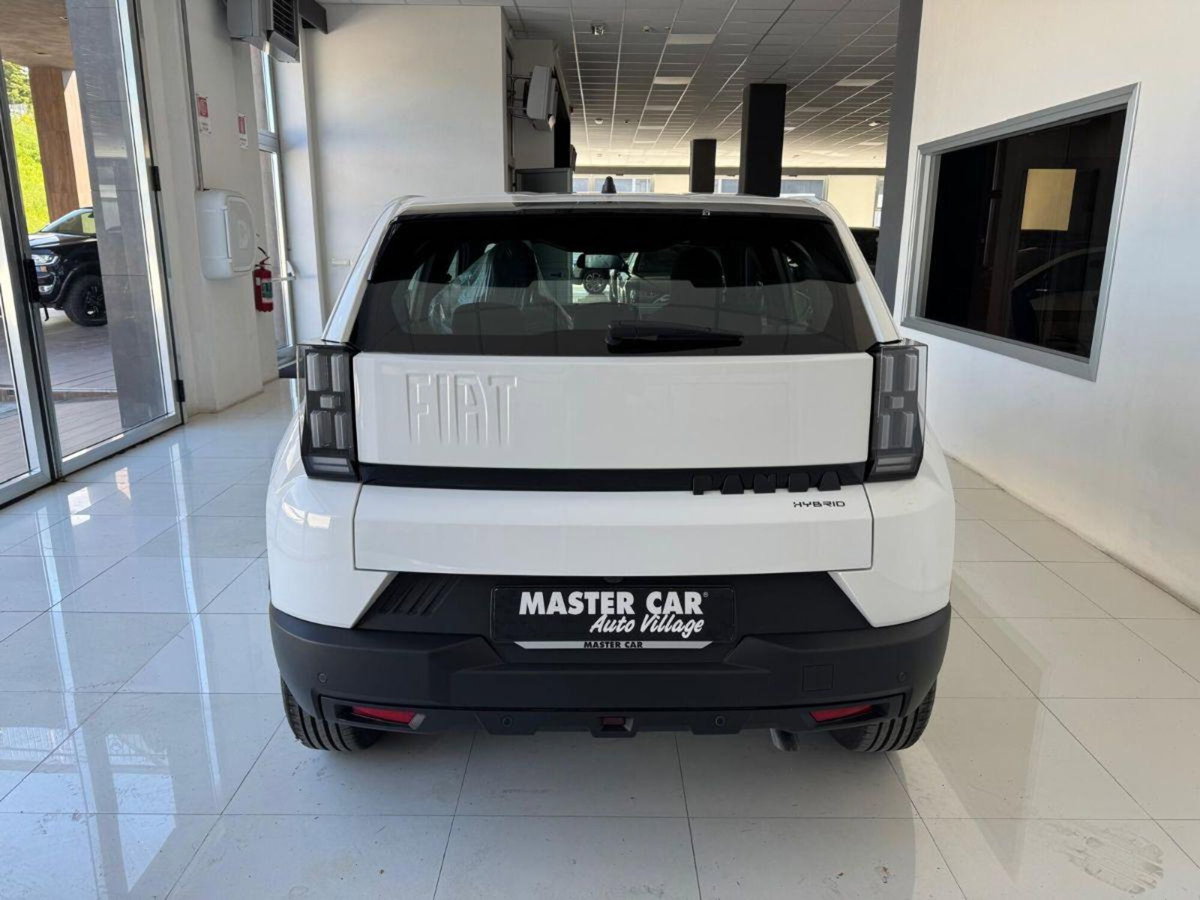 Fiat Grande Panda 1.2 hybrid Business 110cv edct (5)